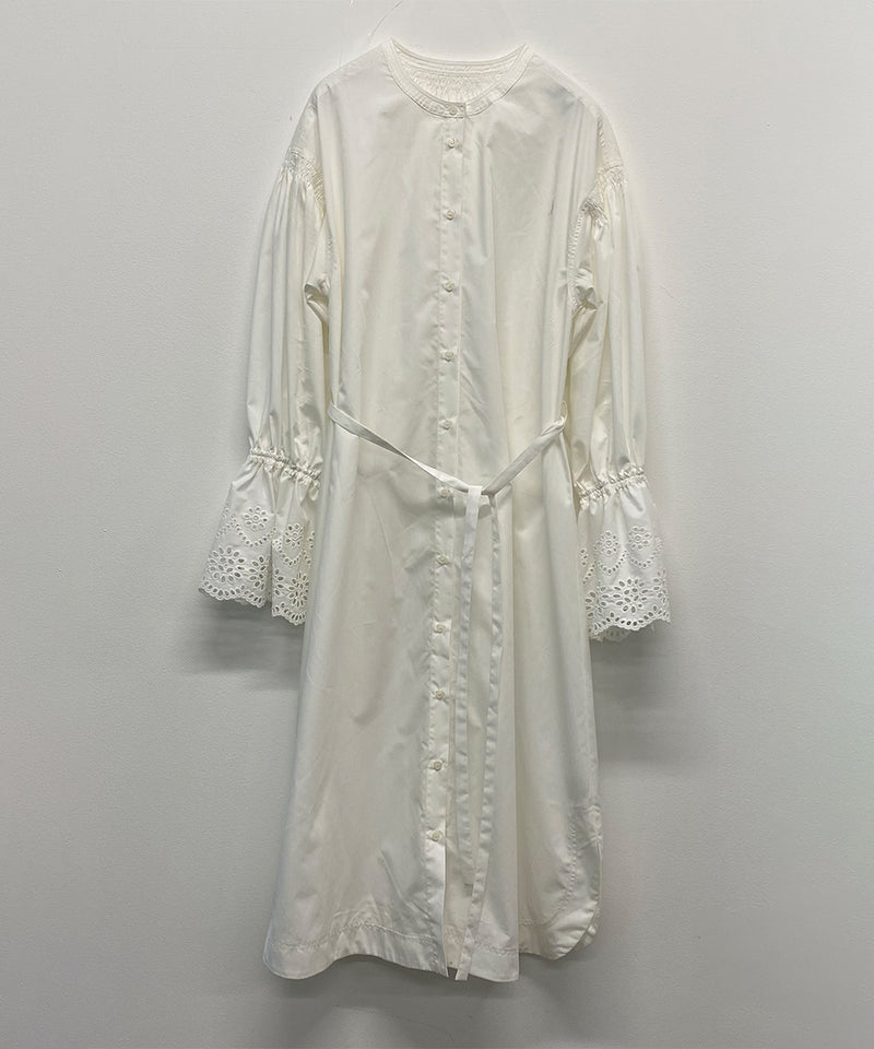 CUTTING WORK EMBROIDERY ONEPIECE - 袖口レース前開きワンピース